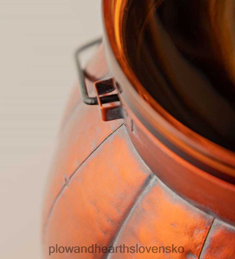 Plow & Hearth halloween tekvicový kovový lampáš s blikajúcou led sviečkou - strieborný 6P208P2423 domáce potreby