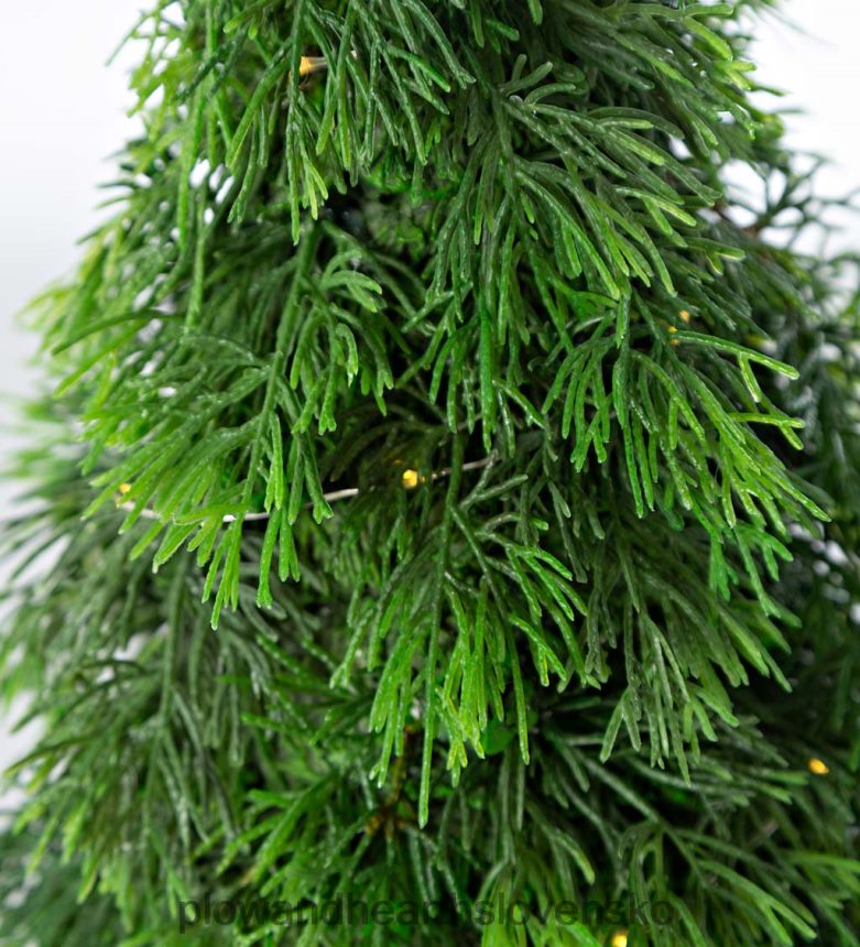 Plow & Hearth dovolenka osvetlený vianočný stromček záhradný trpaslík s darčekom 6P208P1683 domáce potreby