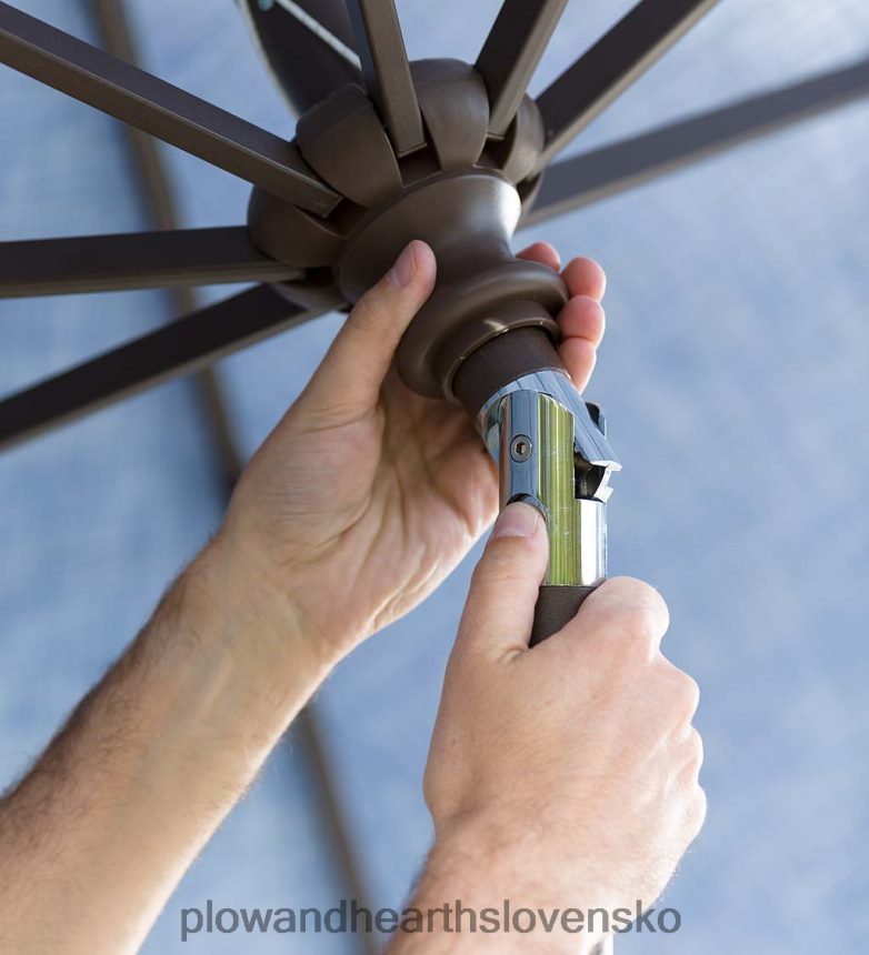 Plow & Hearth klasický slnečník na terasu s hliníkovou tyčou, 7' dia. - stodola červená 6P208P1460 domáce potreby