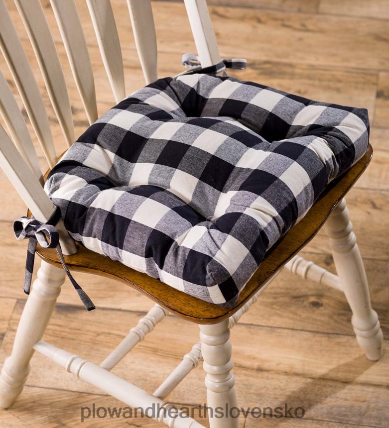 Plow & Hearth obojstranná všívaná podložka na stoličku byvolie káro s viazačkami - bordová 6P208P2097 domáce potreby