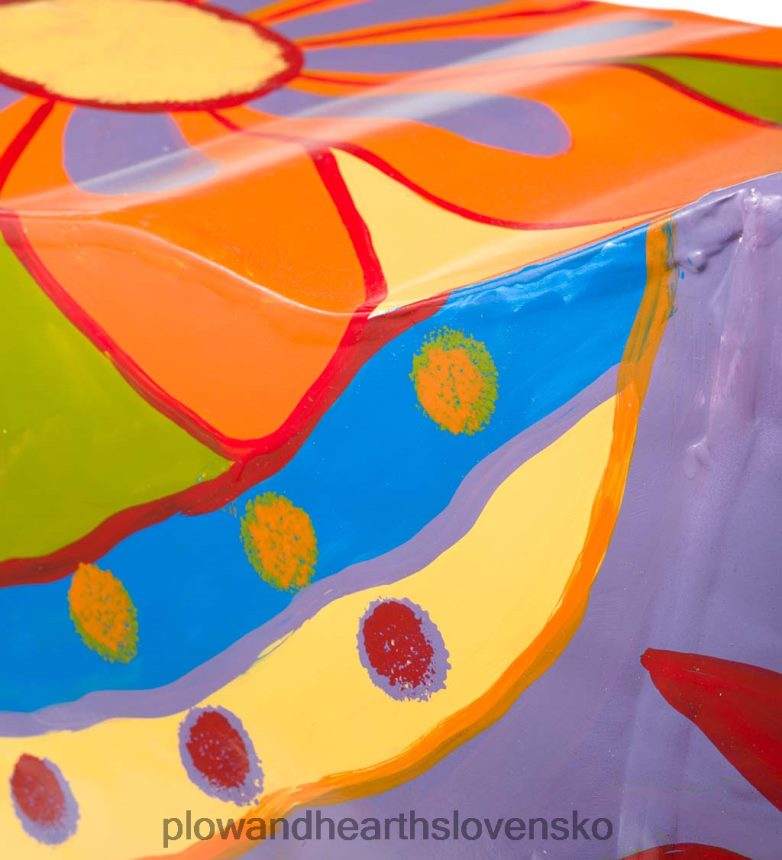 Plow & Hearth ručne vyrobený farebný maľovaný ľudovo-umelecký kravský kovový príručný stolík 6P208P1111 domáce potreby