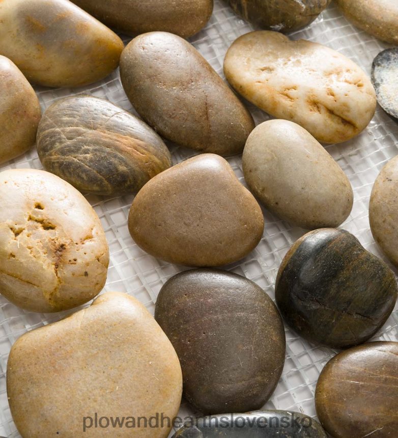 Plow & Hearth prírodné nášľapné kamene z riečnej skaly s flexibilným PVC podkladom, sada 3 ks 6P208P688 dvor a záhrada