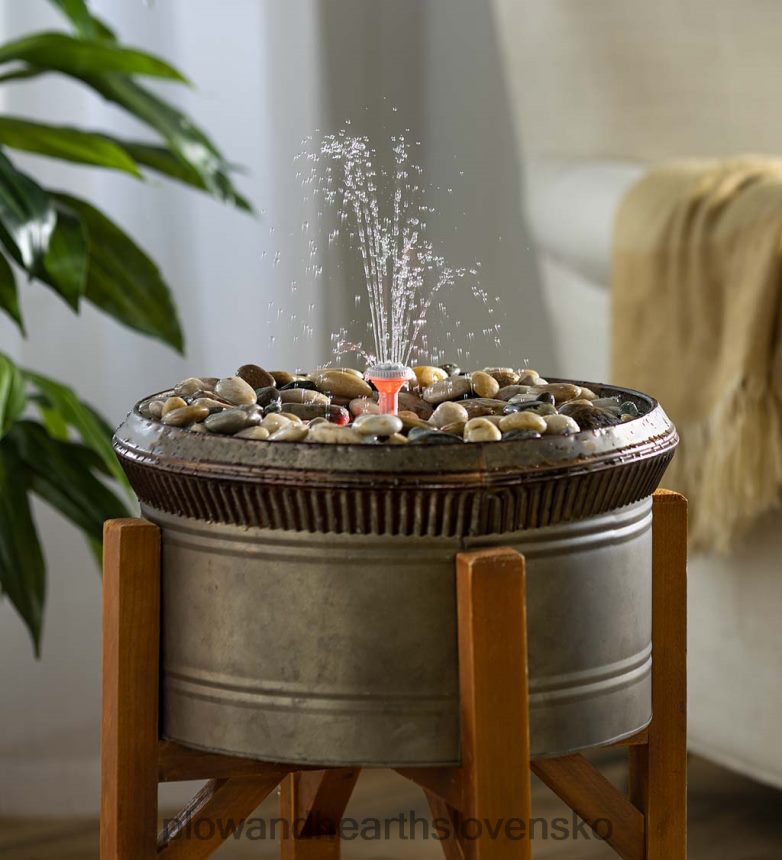 Plow & Hearth Bezdrôtová nabíjateľná súprava inteligentnej fontánovej vody hydria 6P208P91 dvor a záhrada