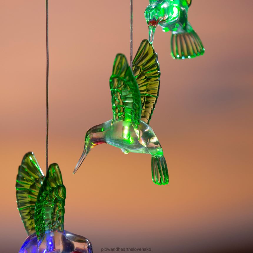 Plow & Hearth farebný solárny mobil s kolibríkmi 6P208P198 dvor a záhrada