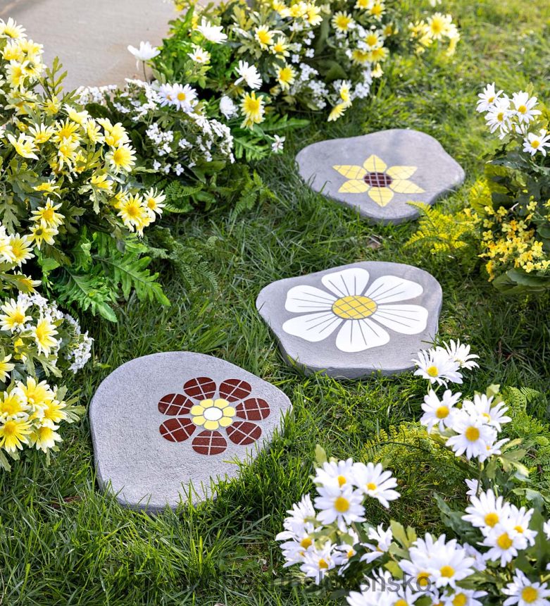 Plow & Hearth mozaikový odrazový mostík - červený 6P208P194 dvor a záhrada