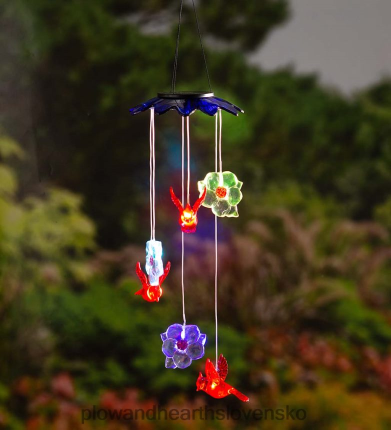 Plow & Hearth solárny mobil meniaci farbu s kardinálmi a kvetmi 6P208P303 dvor a záhrada