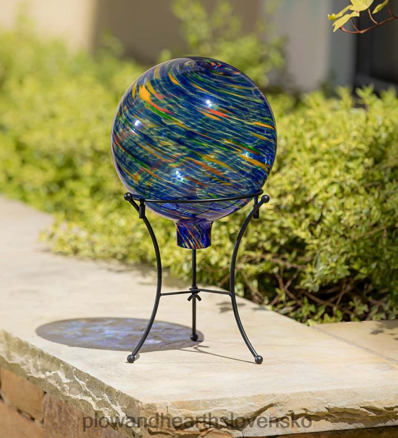 Plow & Hearth umelecká sklenená vírivá guľa so stojanom - kráľovská modrá 6P208P313 dvor a záhrada
