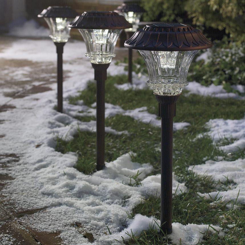 Plow & Hearth supersvietivé solárne LED cestné svetlá, sada 4 ks - cínové 6P208P453 dvor a záhrada