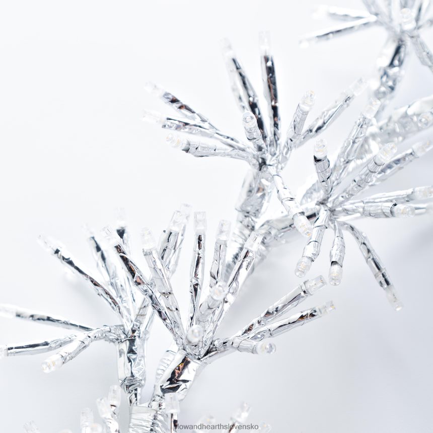 Plow & Hearth vnútorná/vonkajšia elektrická osvetlená sviatočná dekorácia venca 6P208P10 dvor a záhrada