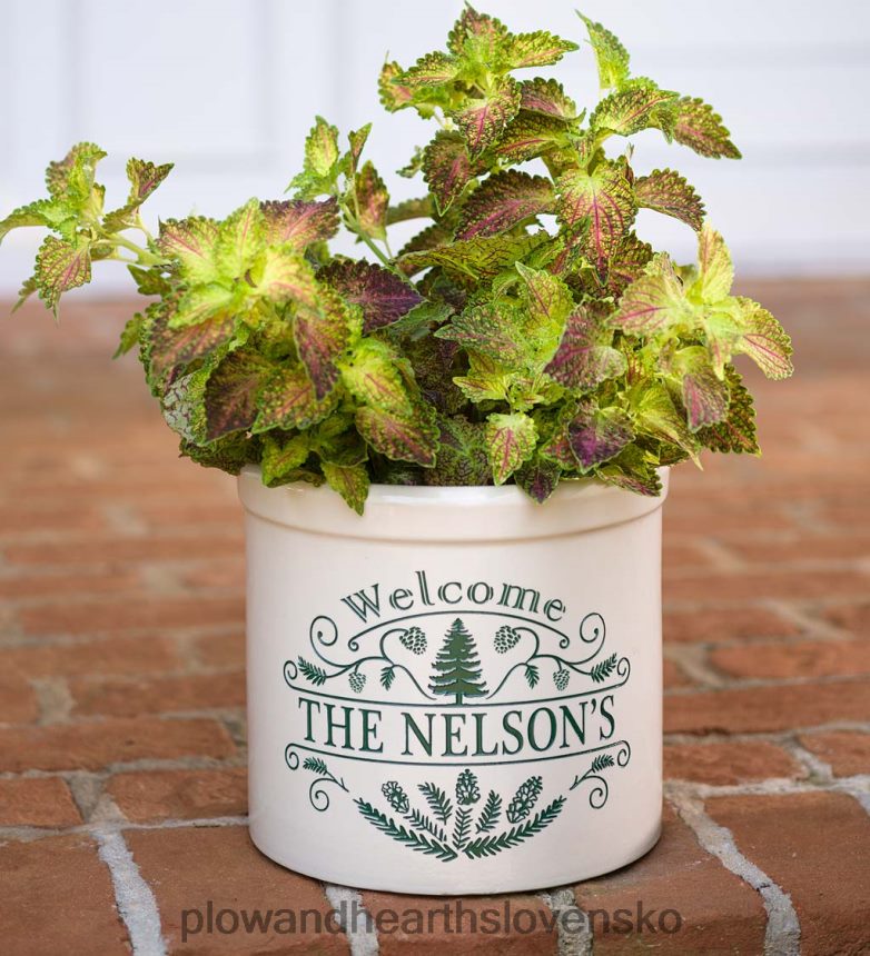 Plow & Hearth personalizovaná borovicová uvítacia kamenina - čierna 6P208P916 dvor a záhrada