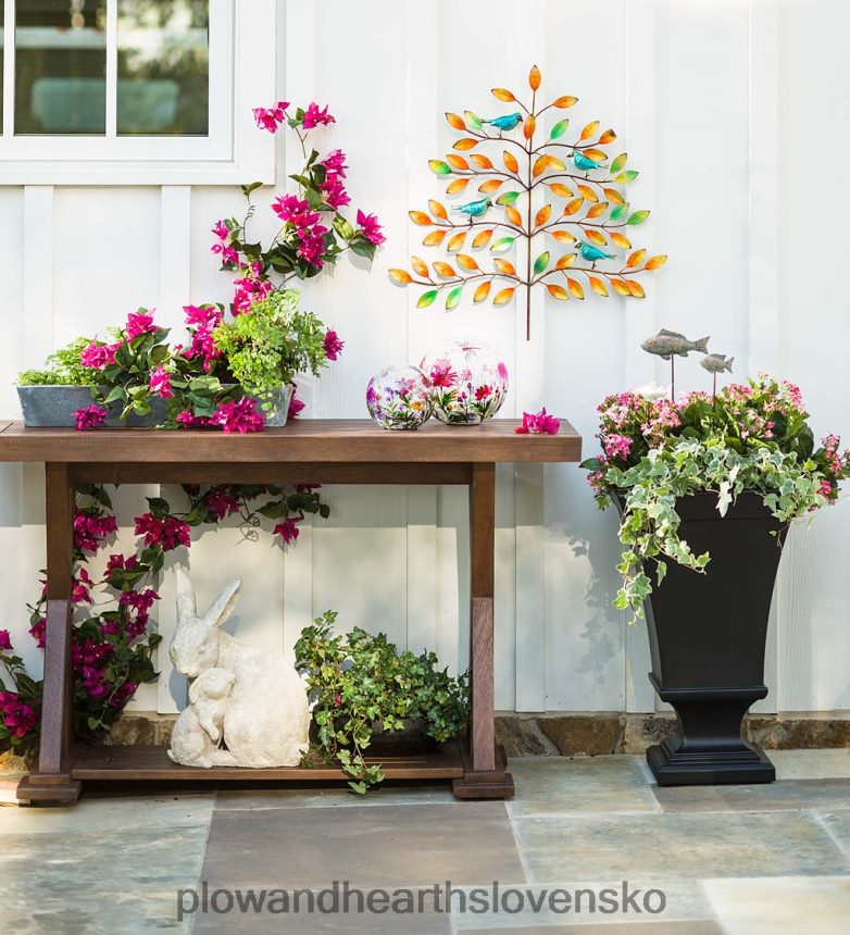 Plow & Hearth richmond samozavlažovací podstavec na urny - biely 6P208P913 dvor a záhrada