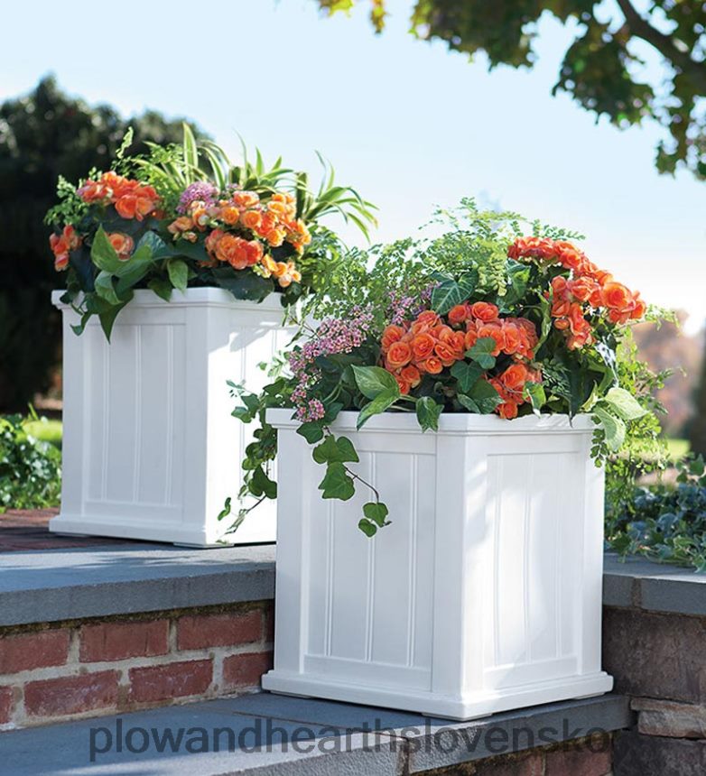 Plow & Hearth samozavlažovacie kvetináče lexington 6P208P910 dvor a záhrada