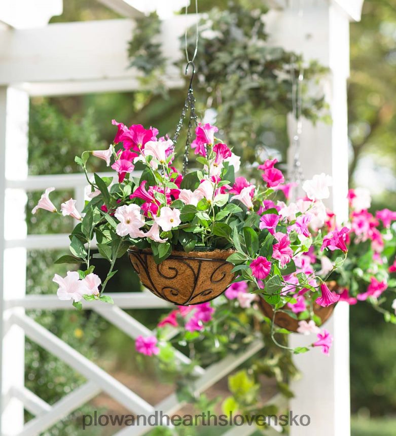 Plow & Hearth umelá petúnia závesný košík - fialový 6P208P968 dvor a záhrada