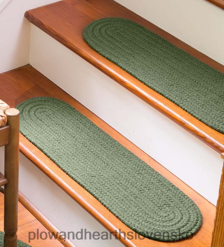 Plow & Hearth jednofarebný vidiecky klasický splietaný polypropylénový schodový nášľap 8" x 28" - šalvia tmavá 6P208P1915 koberčeky a rohožky