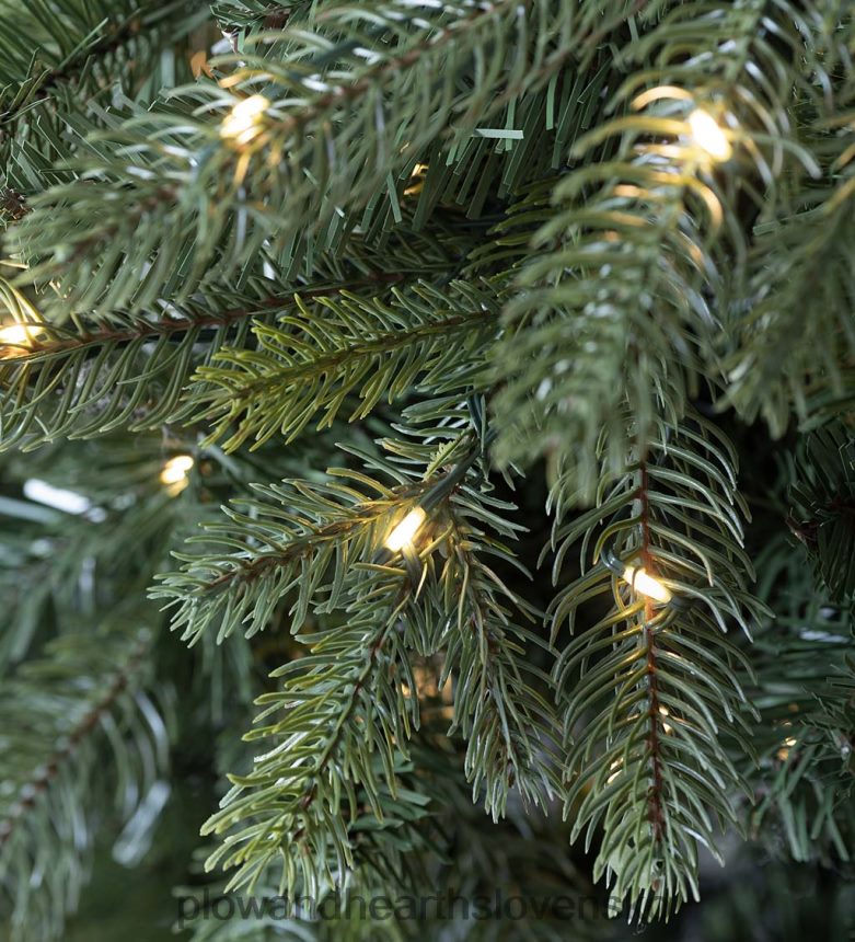 Plow & Hearth vianočný stromček z borovice keswick s teplými bielymi LED svetlami 6P208P2293 sezónne a darčeky