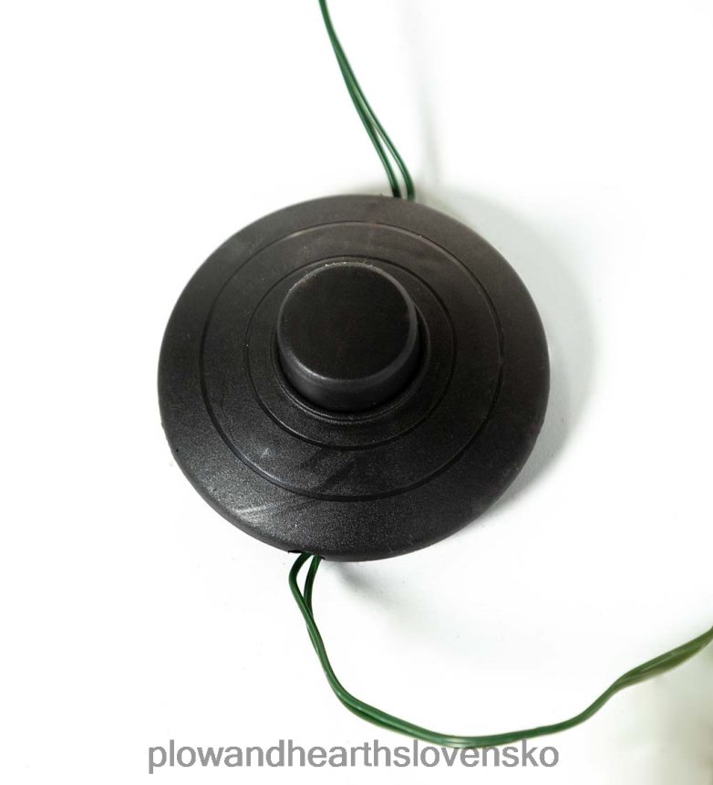 Plow & Hearth vianočný stromček z borovice keswick s teplými bielymi LED svetlami 6P208P2293 sezónne a darčeky