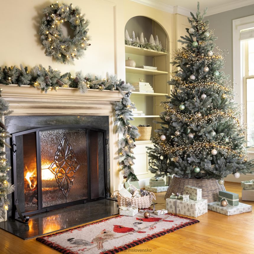 Plow & Hearth trblietavý vianočný stromček hmlistá borovica, 7'h 6P208P3220 sezónne a darčeky